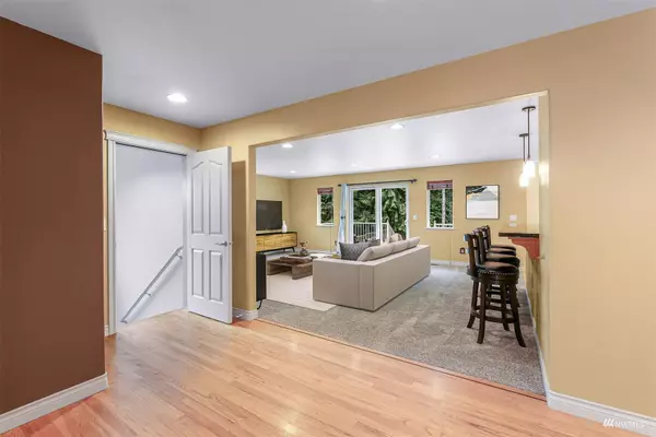 1328 Parkstone LN, Bellingham, WA 98229