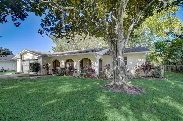 27922 TAMMI DR, Tavares, FL 32778