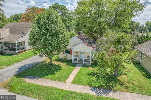 415 W POPLAR ST, Seaford, DE 19973