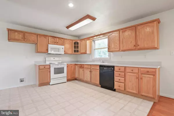 50 TEABERRY LN, Berkeley Springs, WV 25411