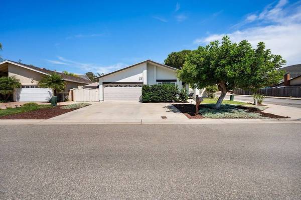 1047 Mockingbird LN, San Marcos, CA 92078