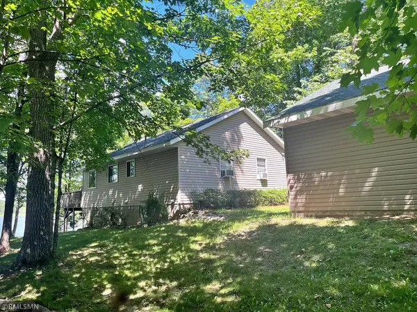 9857 Woodland TRL, Brainerd, MN 56401