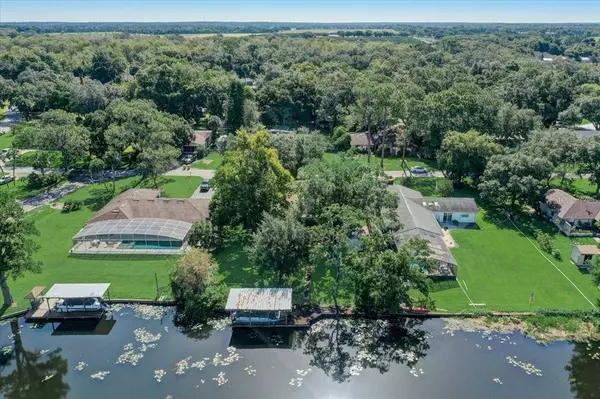 27922 TAMMI DR, Tavares, FL 32778