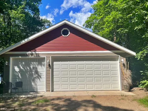 9857 Woodland TRL, Brainerd, MN 56401