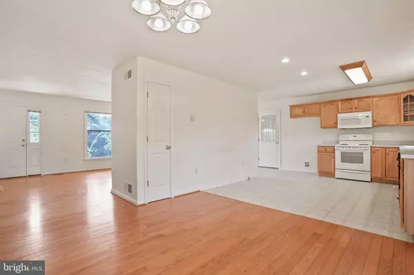 50 TEABERRY LN, Berkeley Springs, WV 25411