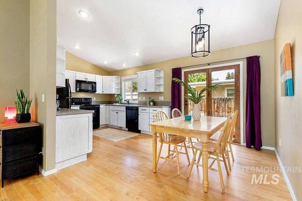 1026 E Mckinley St, Boise, ID 83712