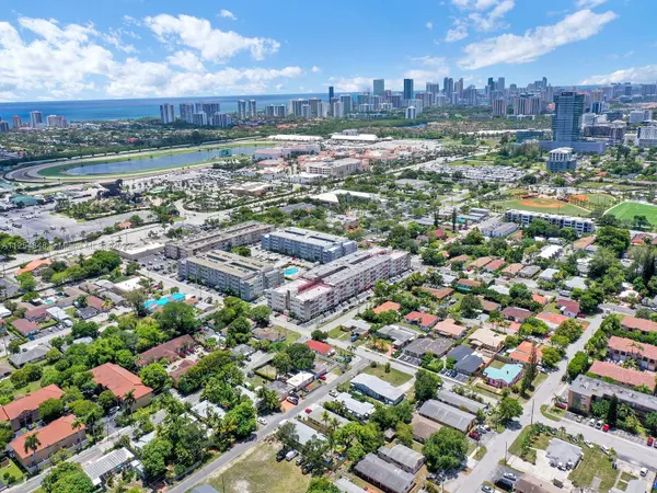 215 SE 3rd Ave #304B, Hallandale Beach, FL 33009