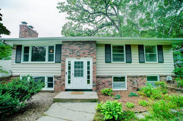 7080 Coachwood RD, Woodbury, MN 55125