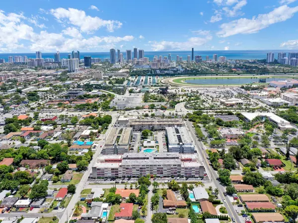 215 SE 3rd Ave #304B, Hallandale Beach, FL 33009