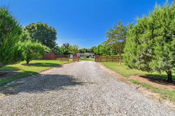 38222 GOULD RD, Dade City, FL 33523