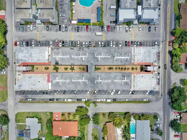 215 SE 3rd Ave #304B, Hallandale Beach, FL 33009