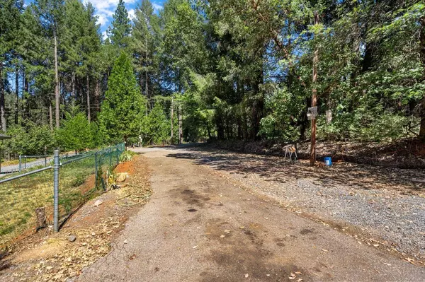 5830 Rand Al RD, Foresthill, CA 95631