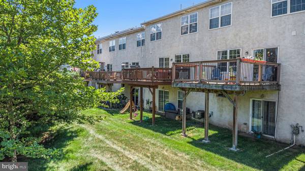 940 VANGUARD DR, Red Hill, PA 18076