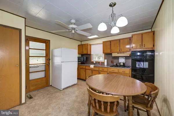 25 MARION AVE, Westville, NJ 08093