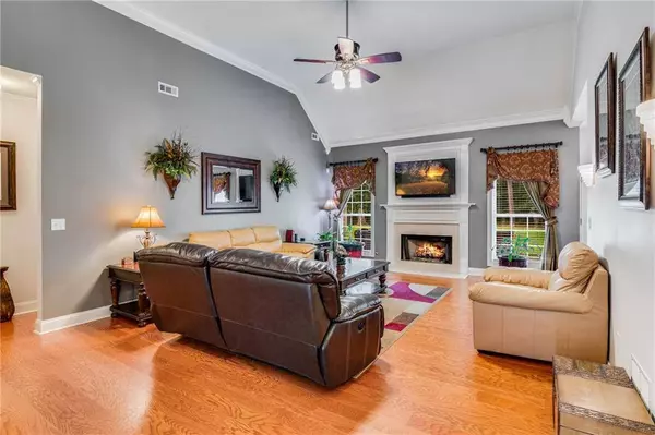 1204 Twin Ponds CT, Conyers, GA 30094