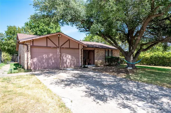 1015 Dawnview Street, Arlington, TX 76014