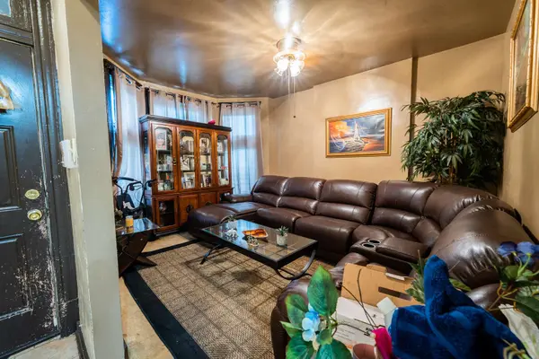 3109 W Arthington Street, Chicago, IL 60612