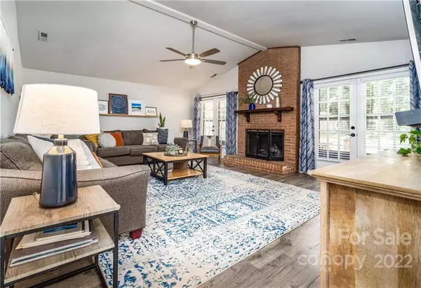 1309 Berry Ridge RD, Charlotte, NC 28270