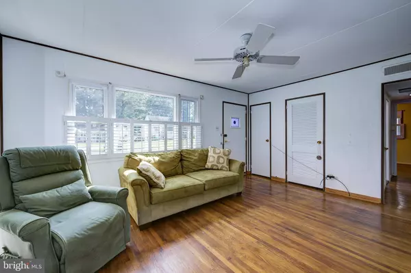 25 MARION AVE, Westville, NJ 08093