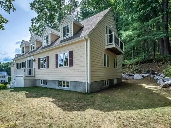 83 Center St, Andover, MA 01810