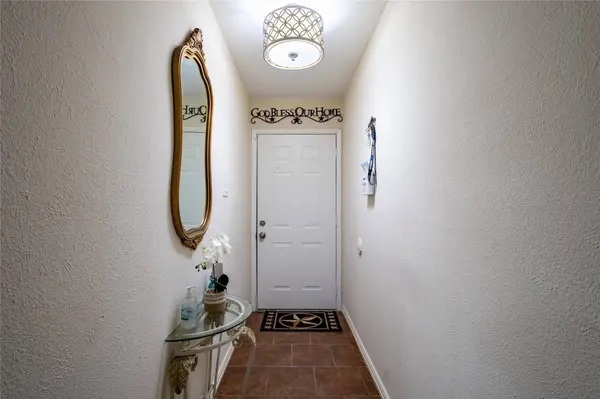 1015 Dawnview Street, Arlington, TX 76014