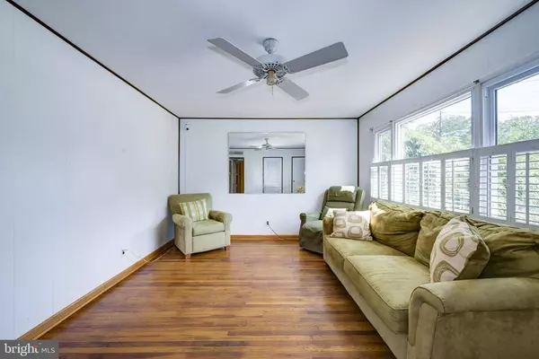 25 MARION AVE, Westville, NJ 08093