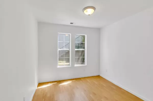 2400 Eilers LN, Lodi, CA 95242