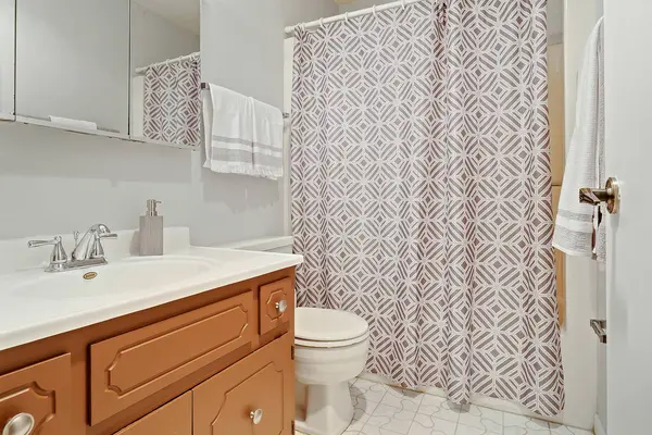 1424 Woodbridge RD #3E, Joliet, IL 60436