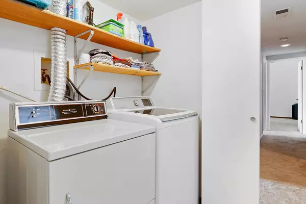 1424 Woodbridge RD #3E, Joliet, IL 60436