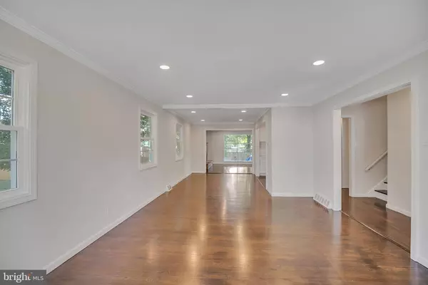 220 SHEFFIELD RD, Cherry Hill, NJ 08034