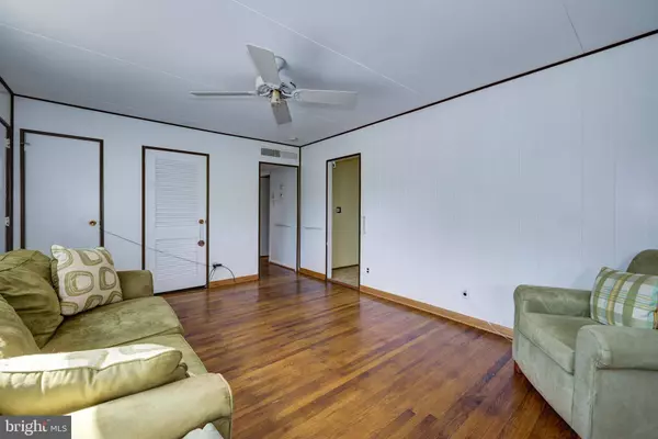 25 MARION AVE, Westville, NJ 08093