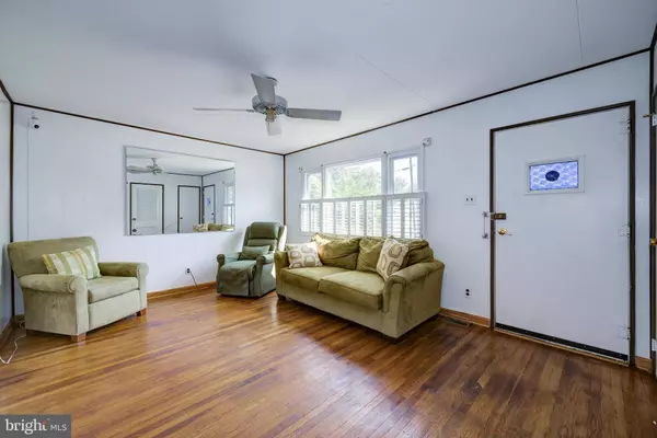 25 MARION AVE, Westville, NJ 08093