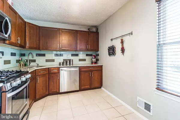 1002 BRECKENRIDGE DR, Branchburg, NJ 08876