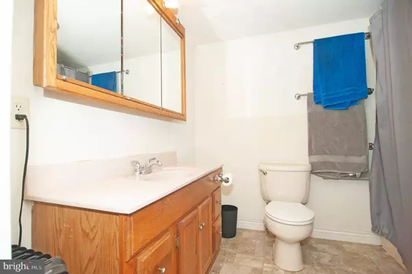 409 DELAWARE AVE, Bridgeville, DE 19933