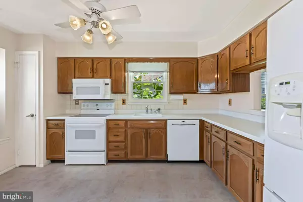 88 BASTIAN DR, Mount Laurel, NJ 08054