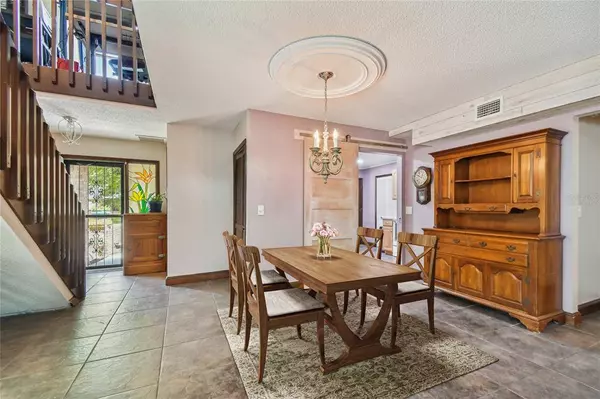 4720 S HAMPTON DR, Orlando, FL 32812