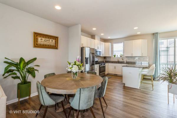 480 Woodmoor DR, Lombard, IL 60148