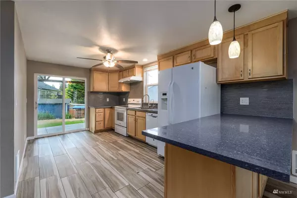 8003 186th Street Ct E, Puyallup, WA 98375