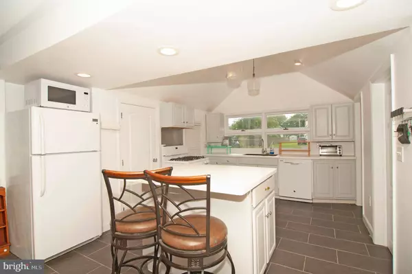 409 DELAWARE AVE, Bridgeville, DE 19933