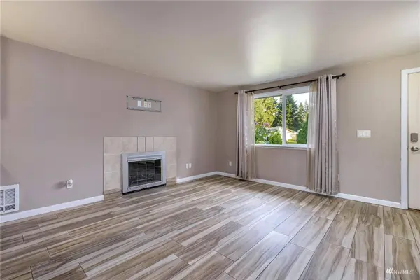 8003 186th Street Ct E, Puyallup, WA 98375