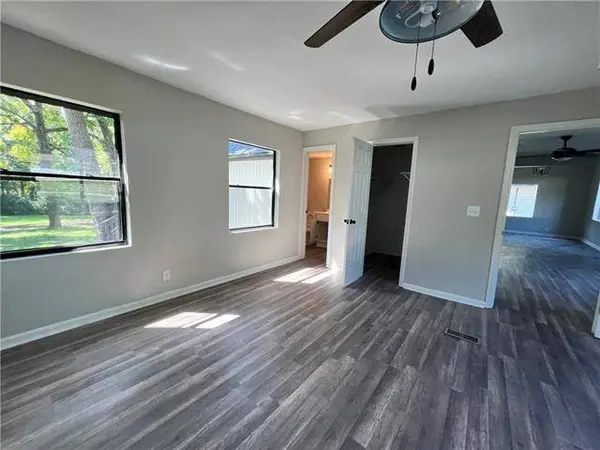 5608 College AVE, Kansas City, MO 64130