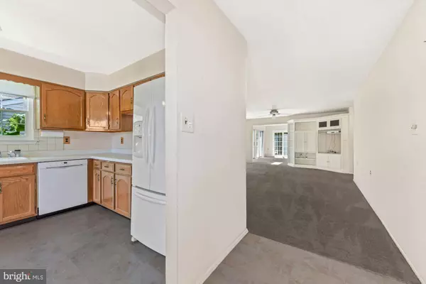 88 BASTIAN DR, Mount Laurel, NJ 08054