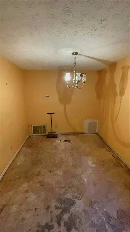 6173 Creekford DR, Lithonia, GA 30058