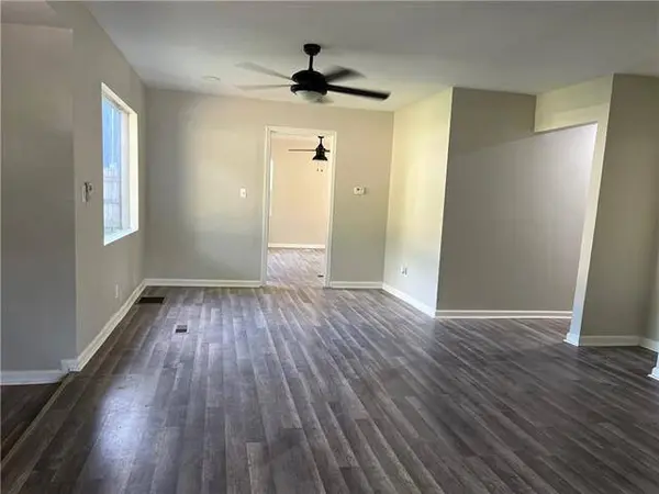 5608 College AVE, Kansas City, MO 64130