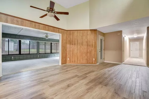 2671 OAK RD, Deland, FL 32720