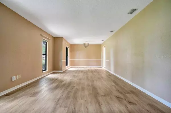 2671 OAK RD, Deland, FL 32720