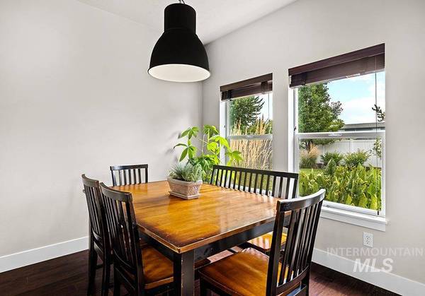 751 E Washakie St, Meridian, ID 83646