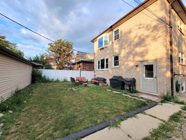 4856 N Kruger AVE, Chicago, IL 60630