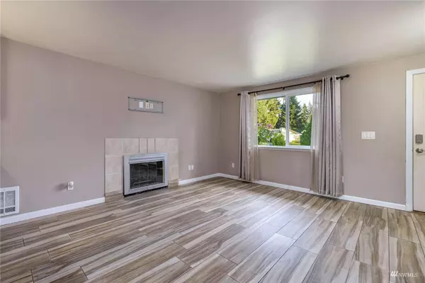 8003 186th Street Ct E, Puyallup, WA 98375