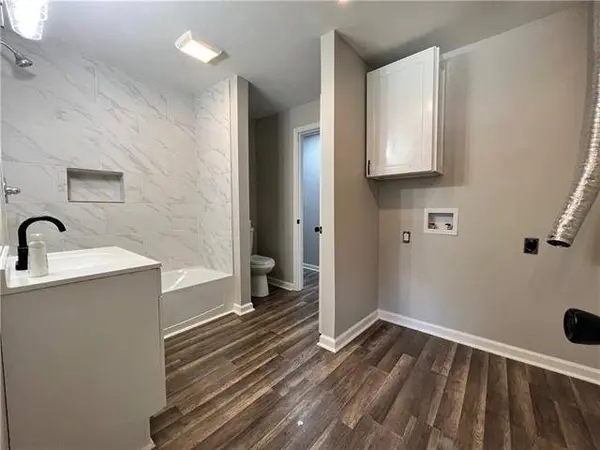 5608 College AVE, Kansas City, MO 64130